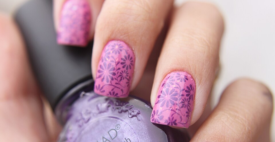 Nail art fleurs semi-permanent